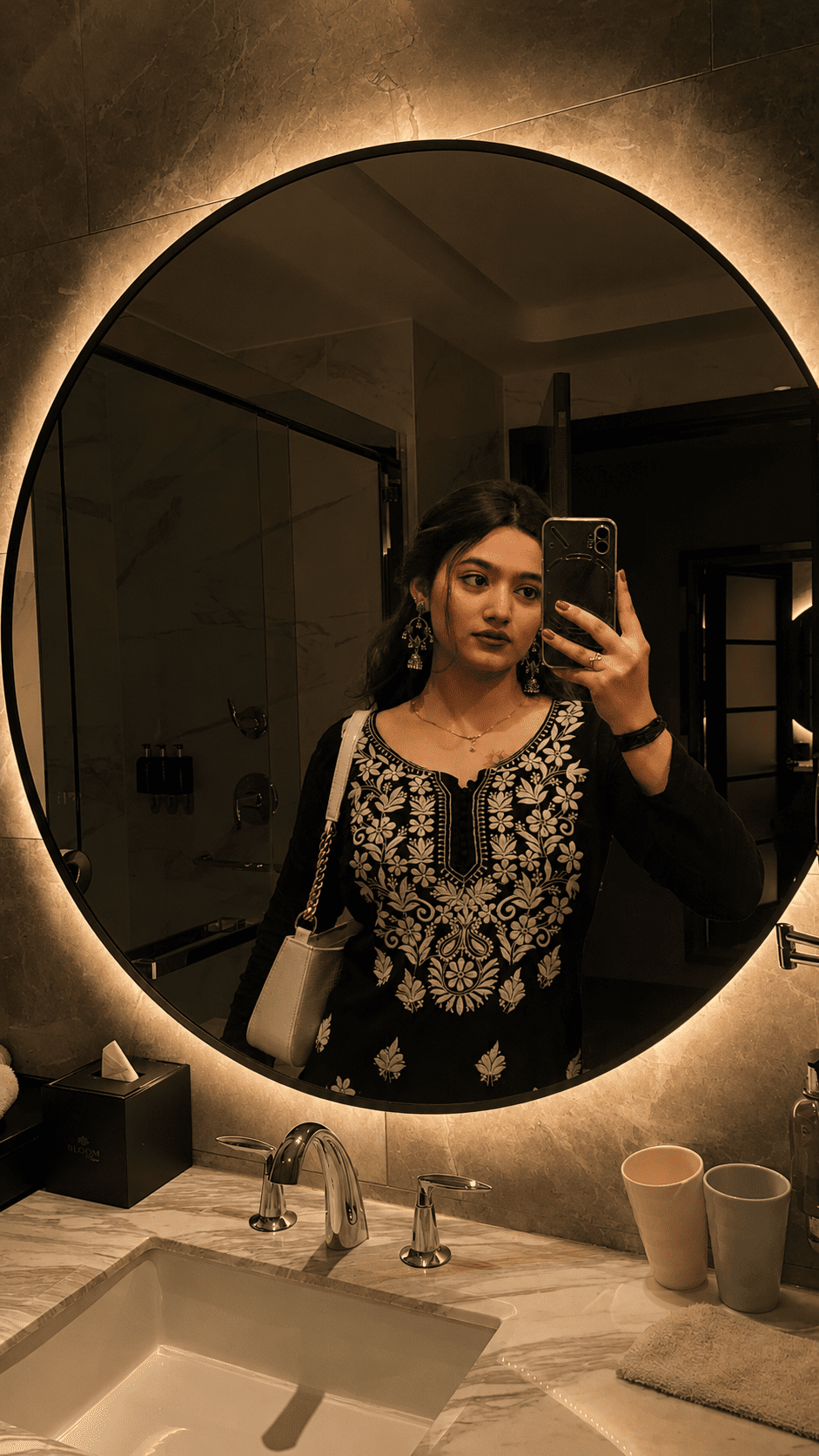 Viral mirror selfie AI photo using ChatGPT prompts